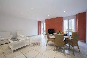 Image of King Apartment 2.5