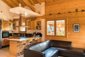 Image of Brilliantly Located Spacious 4-bed Chalet
