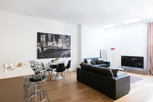 Image of Stylish 2BR Flat Next to the Tate Modern