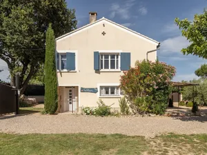 Image of Lavish Villa in Carpentras With Private Swimming Pool