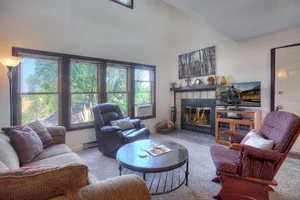 Image of 2 2 Ferringway 21