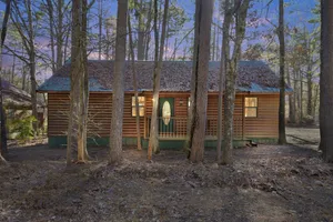 Image of Bear Trail 2 Bedroom Cabin by Redawning