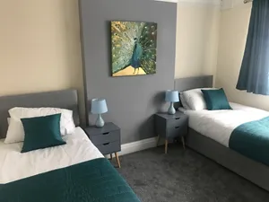 Image of The Tudors 3 Bed, Fast Wifi, Close to Town, Private Drive