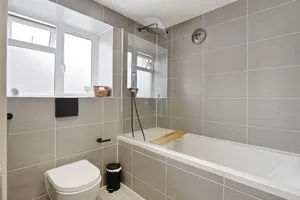 Image of Entire House - Large 3 Bedroom House With Garden - Orpington