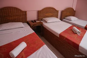 Image of Tropical Place Hotel by RedDoorz