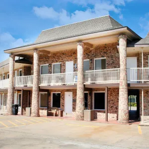 Image of Columbia Lakes Hotel & Conference Center
