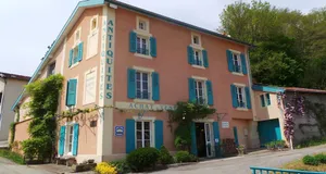 Image of Chez L'Antiquaire