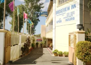 Image of Bridgeview Hotel