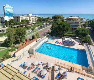 Image of Studio Climatisé - Piscine - Tennis - Bord de mer