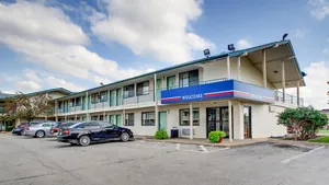 Image of Motel 6 Des Moines South - Airport