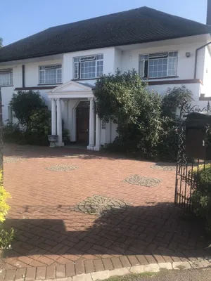 Image of Hatfield SAVE-MONEY Rooms - 10over10 for PRICE!