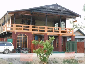 Image of Shwe Pauk Pin Inthar House