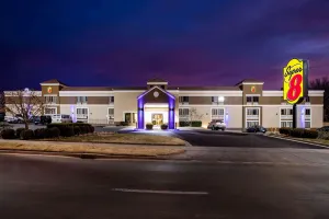 Image of Super 8 by Wyndham Wichita East