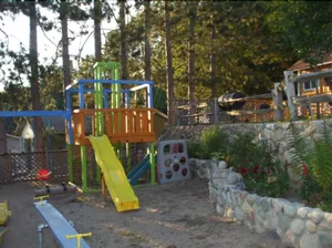 Image of Crooked Lake Resort Cabin 4 (Eagles Nest) Holiday home 3 BestStayz.1