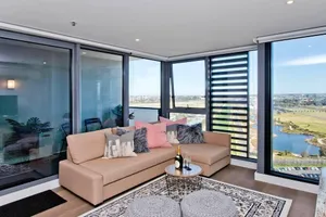 Image of Luxe Flemington Cityscape views Pool Gym Parking