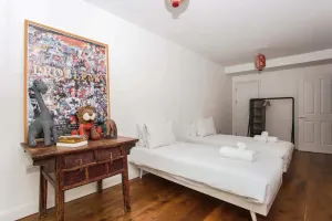 Image of Cosy 2 Bedroom Apartment With Great Outdoor Balcony
