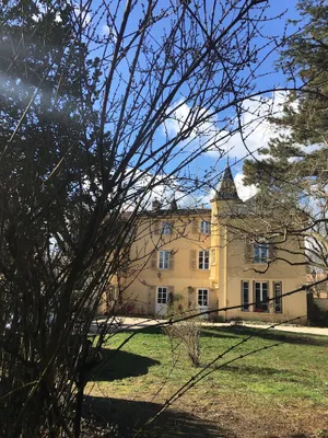 Image of Suite de Charme Bed n B tres proche Lyon