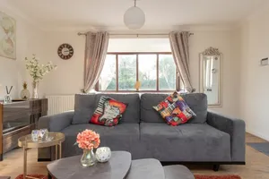 Image of BookedUK - Bungalow House in Roydon