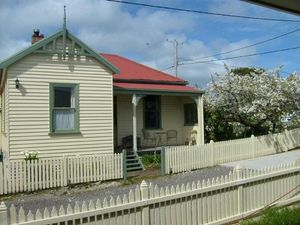 Image of McIntosh Cottages