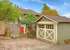 Image of Phinneywood Bungalow - Two Bedroom Home with Fireplace
