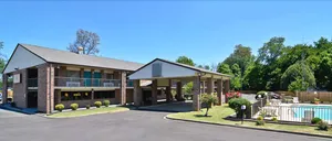 Image of Travelers Inn & Suites - Memphis