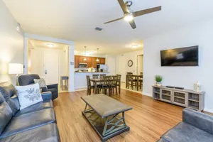 Image of Beautiful LAKEVIEW Deluxe Condo Near Theme Parks