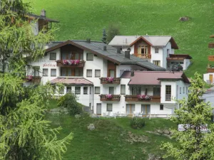 Image of Soliva Hotel & Apartments by MEIN SAMNAUN - MOUNTAIN HOMES