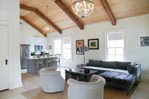 Image of Laissez-faire Lounge on Magazine