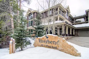 Image of Riverbend Lodge 201 by Great Western Lodging