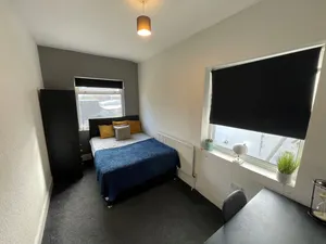 Image of Modern 4 Bedroom House Near City Center