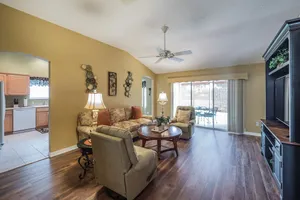Image of Duncan Drive 1303 by White Pelican VR