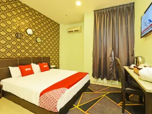 Image of 8 Hotel by OYO Rooms