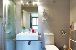 Image of Hotel Ginebra