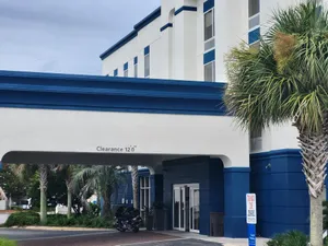 Image of Holiday Inn Express & Suites Destin - Miramar Beach
