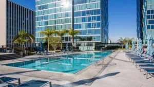 Image of Mid-Wilshire 5/5 Star High-rise 3 Real Beds