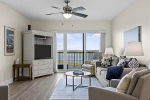 Image of Yacht Club Dream 3 Bedroom Condo by Redawning
