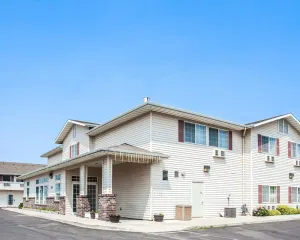 Image of Rodeway Inn & Suites