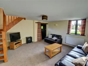 Image of Quaint Holiday Home in South Wales With Sunny Gardens