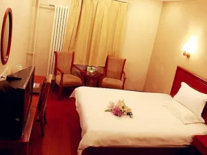 Image of GreenTree Inn Jinan Daming Lake Hotel