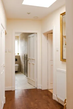 Image of Luxury Morningside Cottage With Patio