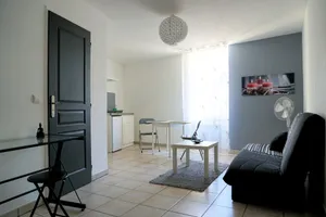 Image of Studio hyper centre, proche gare, entrée indépendante