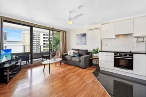 Image of Amazing Heart Of Surfers Paradise