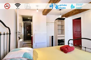 Image of Les marches de St Charles - 100M2