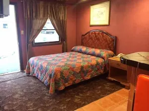 Image of Pink Fountain Motor Inn