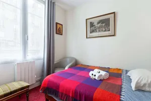 Image of Wonderful Flat Located in the Heart of the 15th District