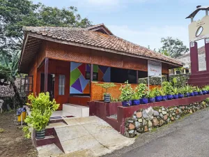 Image of Eco Tourism Geopark Padalarang Homestay Syariah by Oyo