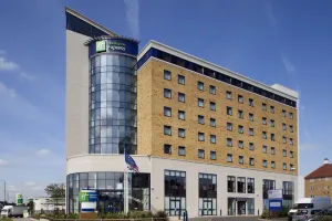 Image of Holiday Inn Express London - Newbury Park