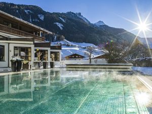 Image of Happy Stubai
