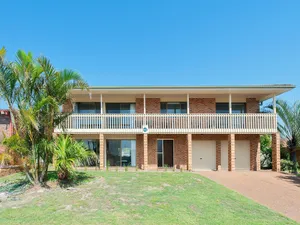 Image of 31 Kerrigan St - large home with water views & boat parking