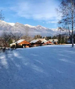 Image of Chalet charmant à Saint-Léger-les-Mélèzes avec vue sur la montagne